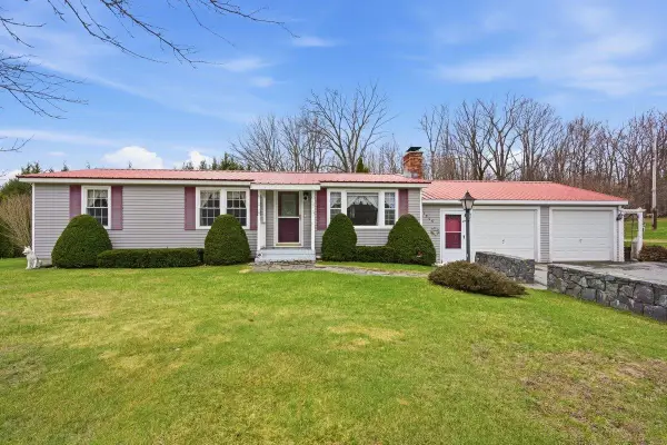 1808 East Road, Bennington, VT 05201