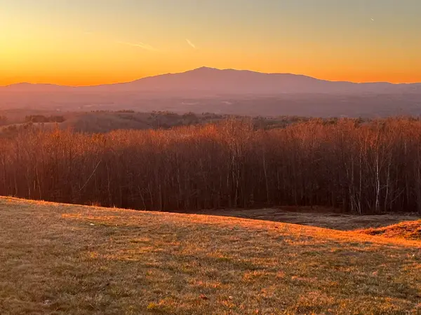 55 West View Drive, Peterborough, NH 03458