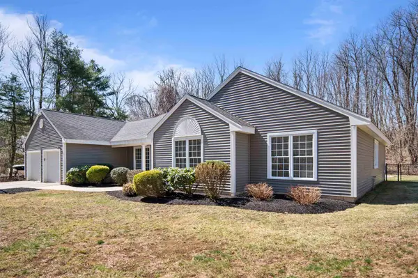 64 Cottage Road, Kensington, NH 03833