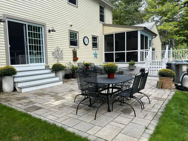 10 Whidden Lane, Litchfield, NH 03052