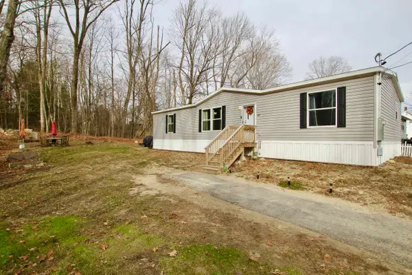 82 Orange Street, Farmington, NH 03835