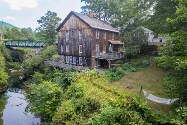 212 Thrall Road, Poultney, VT 05764