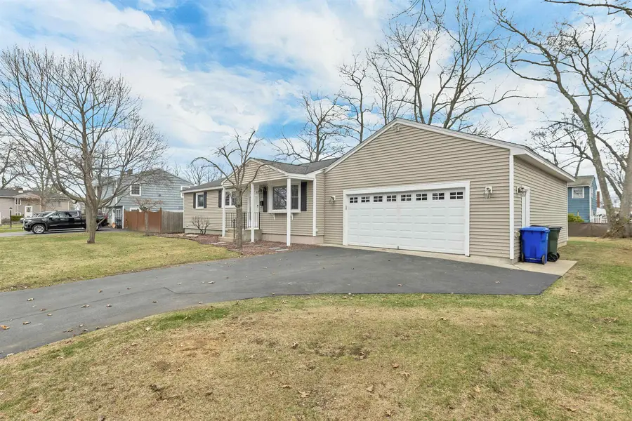 24 Healion Street, Manchester, NH 03109 - #3