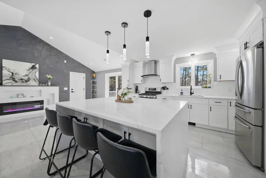 24 Hunters Lane, Nashua, NH 03063 - #3