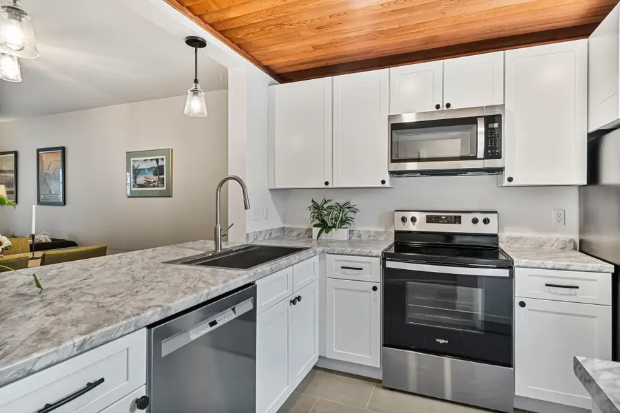 65 Pine Ledge Court, Burlington, VT 05401 - #3