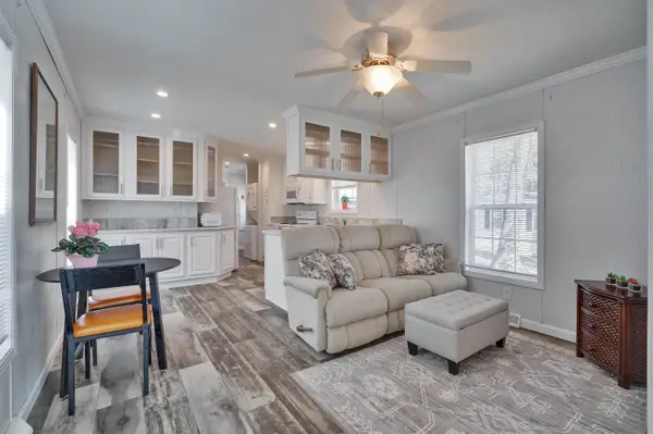 120 Robin Hood Drive, Exeter, NH 03833