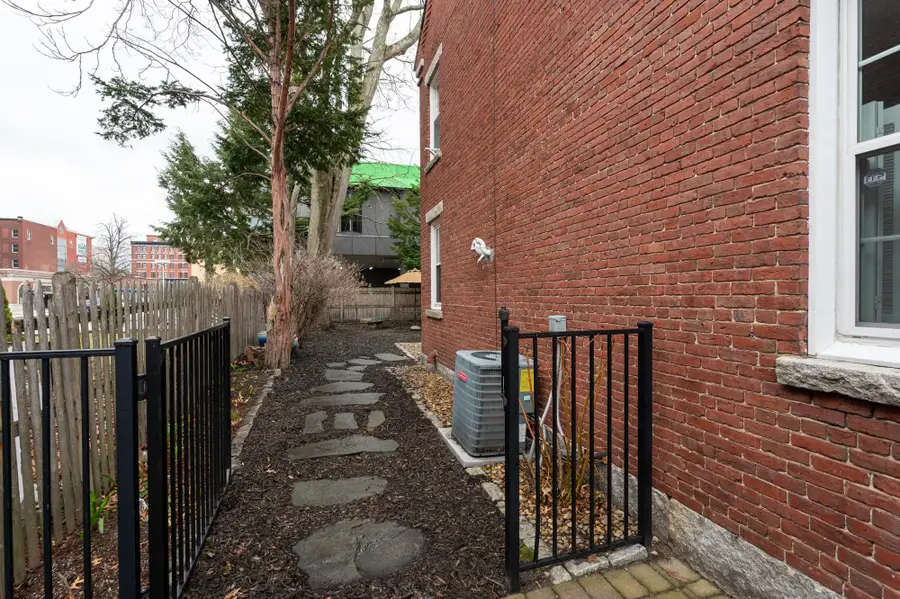 79 Pleasant Street #2, Manchester, NH 03101 - #3