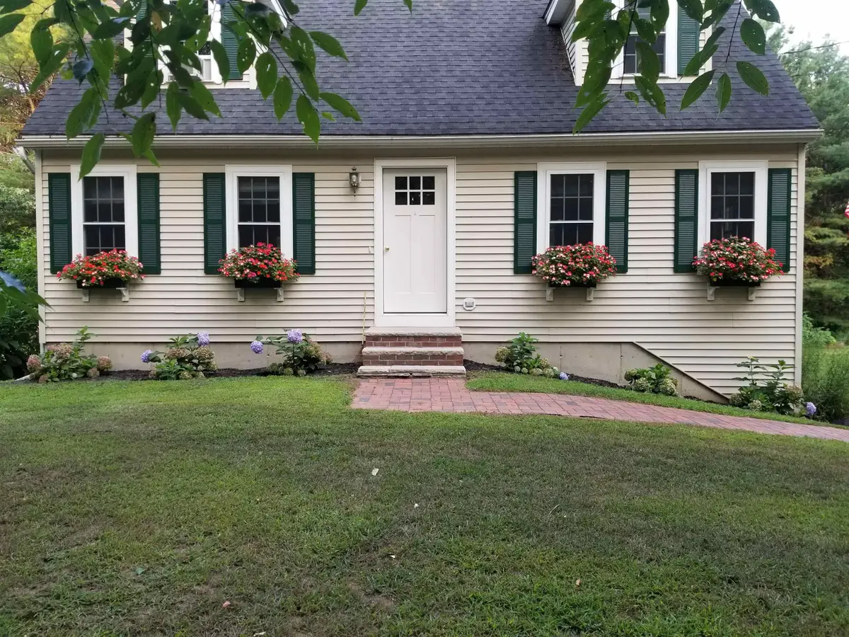 4 Smith Corner Road, Newton, NH 03858 - #1