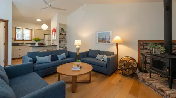 1299 Quechee Main Street #1B, Hartford, VT 05059