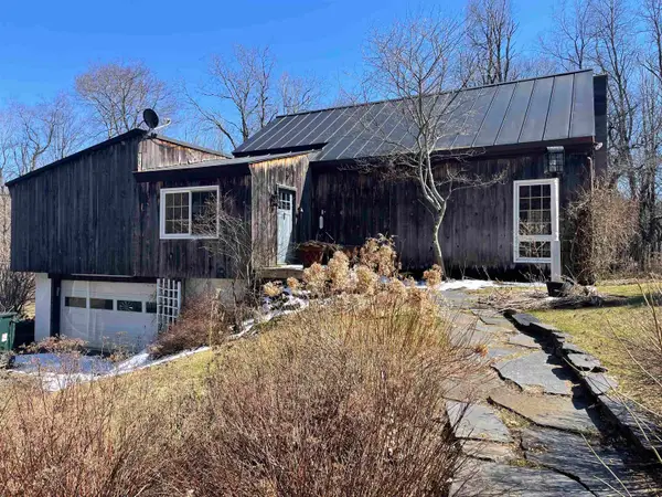 27 Ray Hill Road, Wilmington, VT 05363