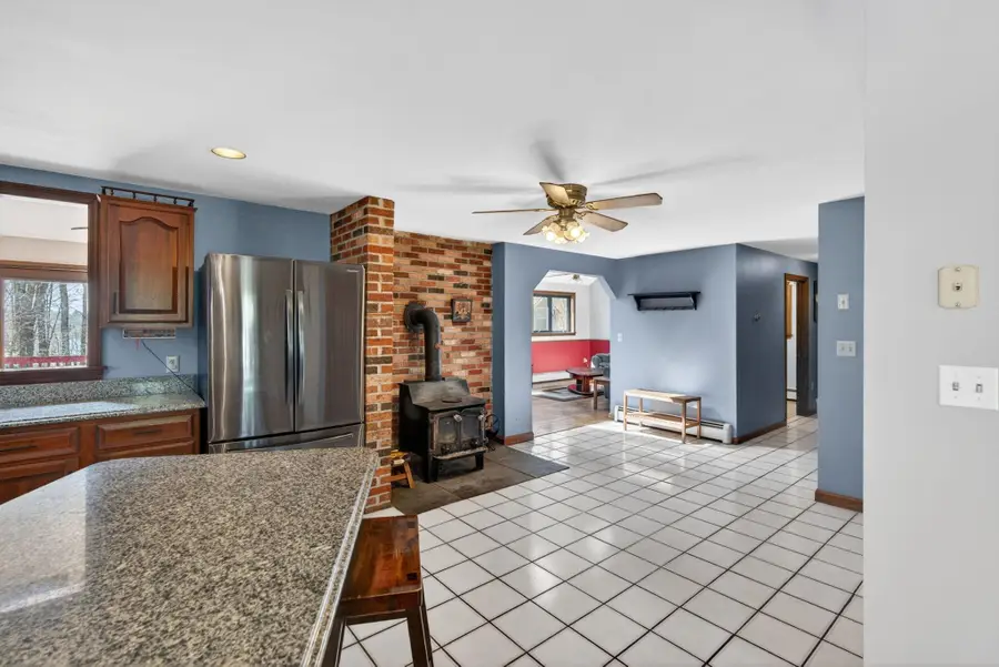 16  Berkeley Street, Pelham, NH 03076 - #3