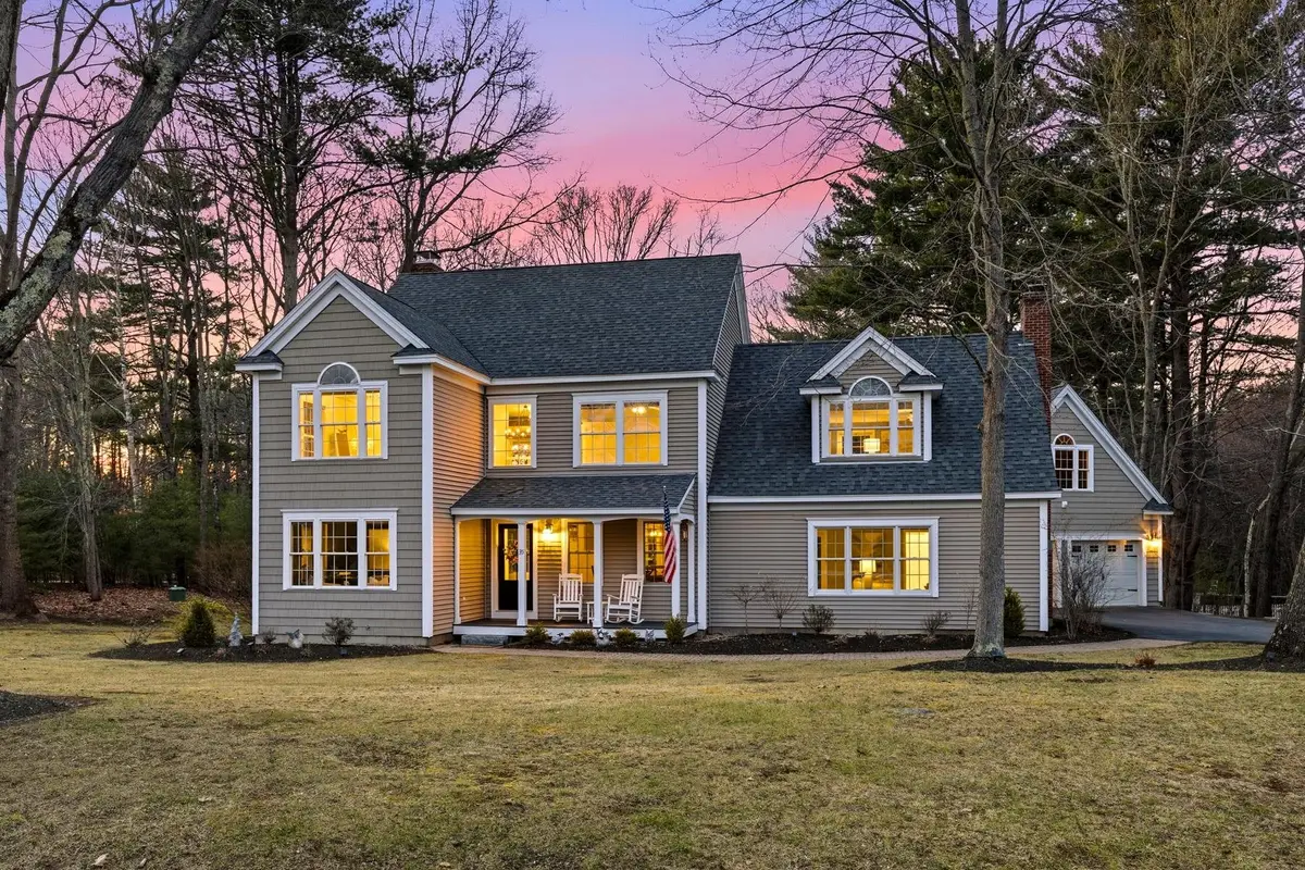 35 Winterberry Lane, Stratham, NH 03885 - #1