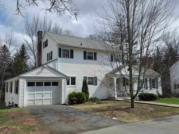 85 Underclyffe Road, St. Johnsbury, VT 05819