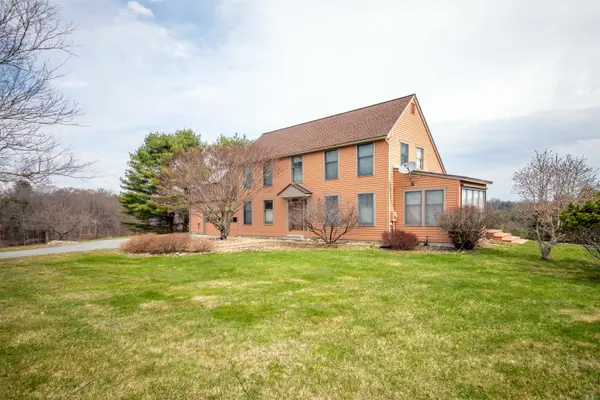 47 Oak Hill Drive, Dummerston, VT 05301