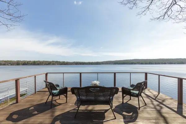 2 Charlie Lane, Deerfield, NH 03037