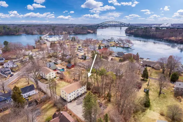 11 Carriage Hill Road #B, Eliot, ME 03903