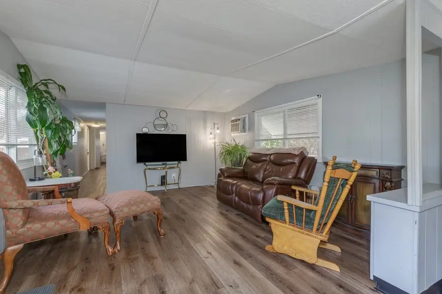 4 Clovercrest Drive, Nashua, NH 03062 - #2