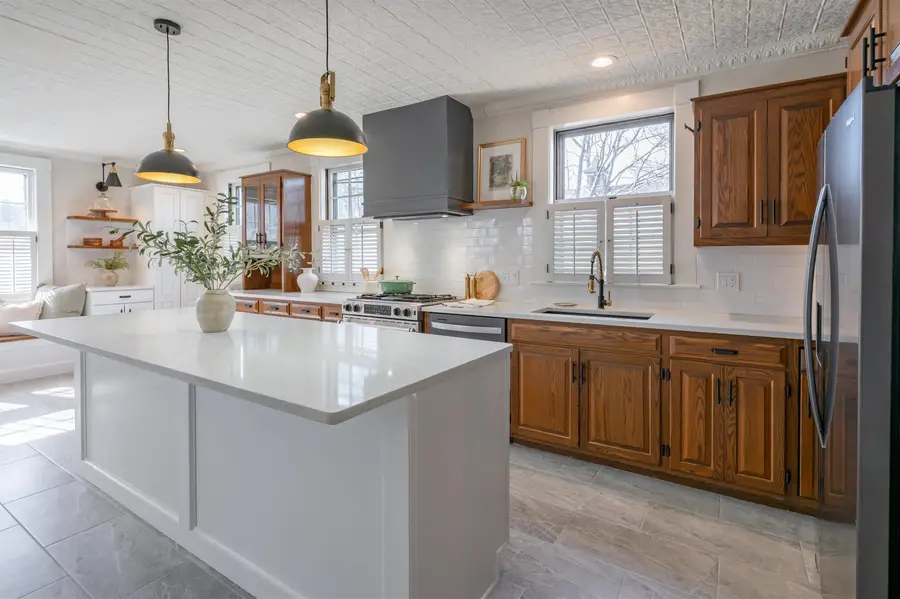 18 Manchester Street, Nashua, NH 03064-2110 - #2