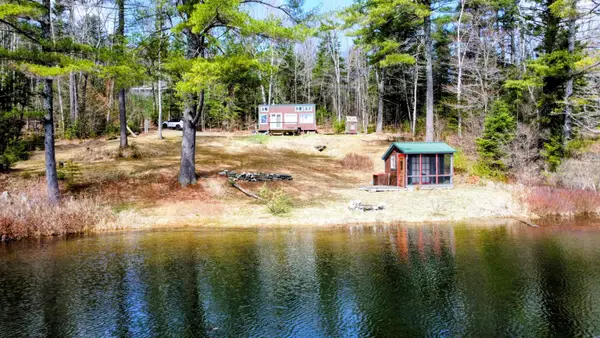 117 Dempsey Lane, Newbury, VT 05051