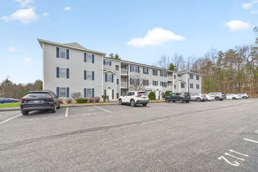 4 Crestview Circle #97, Londonderry, NH 03053 - #3