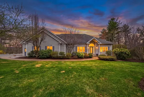 8 Ledgewood Drive, Londonderry, NH 03053