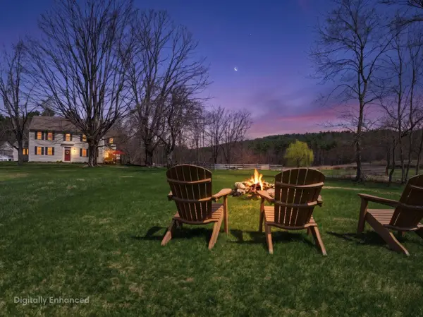 5 Old Manchester Road, Amherst, NH 03031