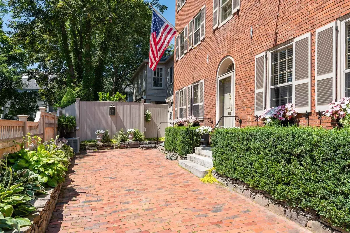 20 Atkinson Street, Portsmouth, NH 03801 - #1