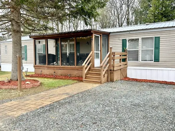 242 Riverside Drive, Campton, NH 03223