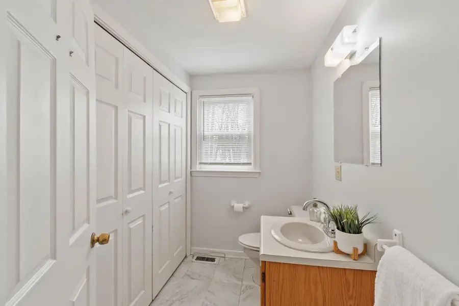 5 Rachel Court, Derry, NH 03038 - #3