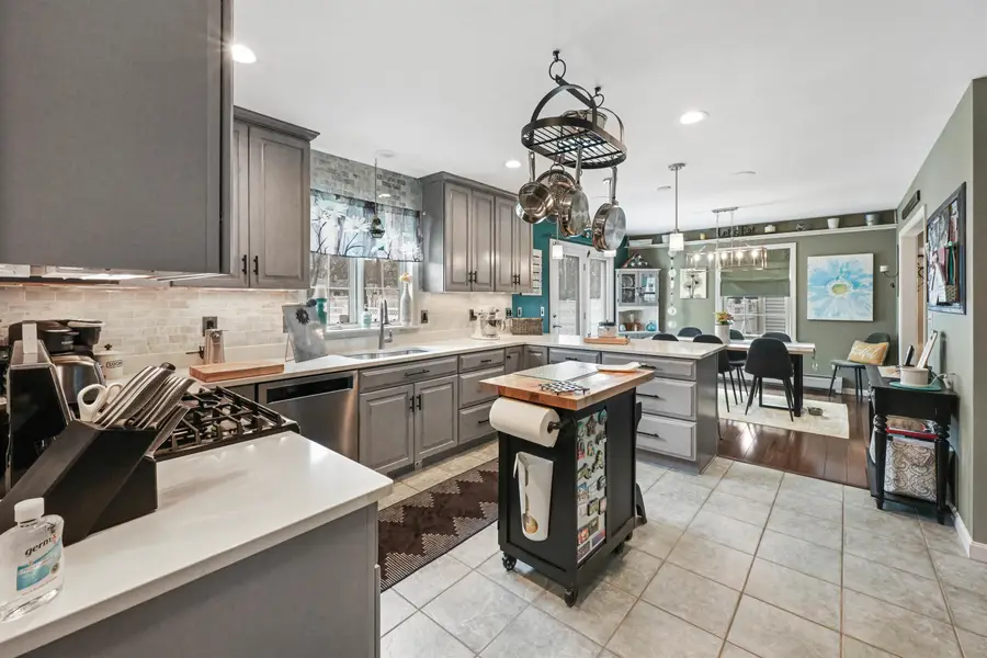 21 Grey Meadow Drive, Burlington, VT 05408 - #2