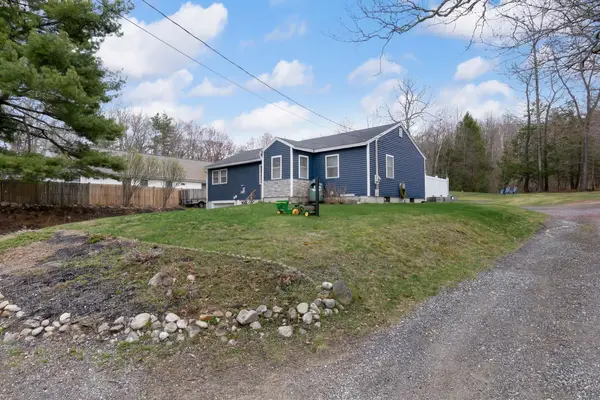 182 S Main Street, Newton, NH 03858