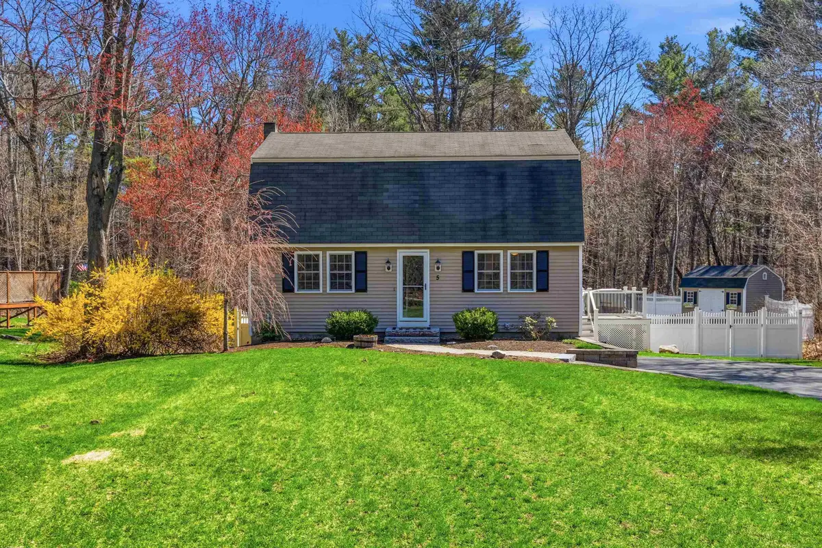 5 Imperial Drive, Londonderry, NH 03053 - #1