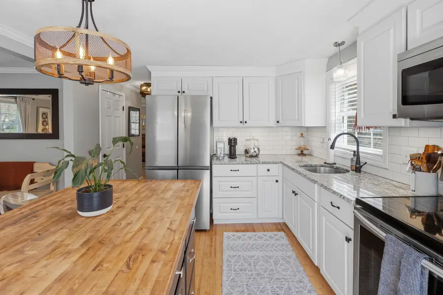 5 Imperial Drive, Londonderry, NH 03053 - #3