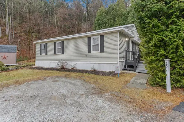 65 Hemlock Road, St. George, VT 05495