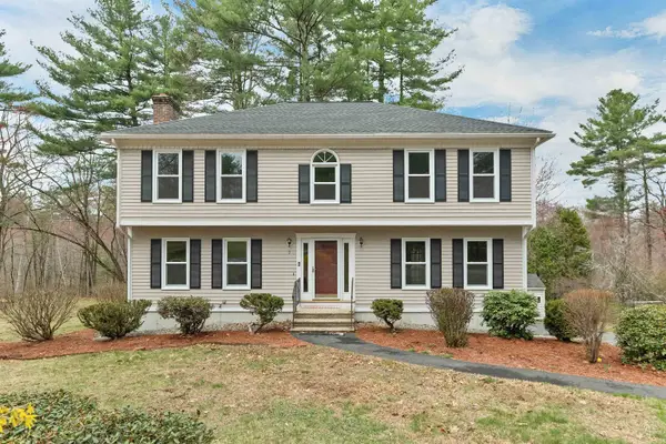 9 Isabella Drive, Londonderry, NH 03053