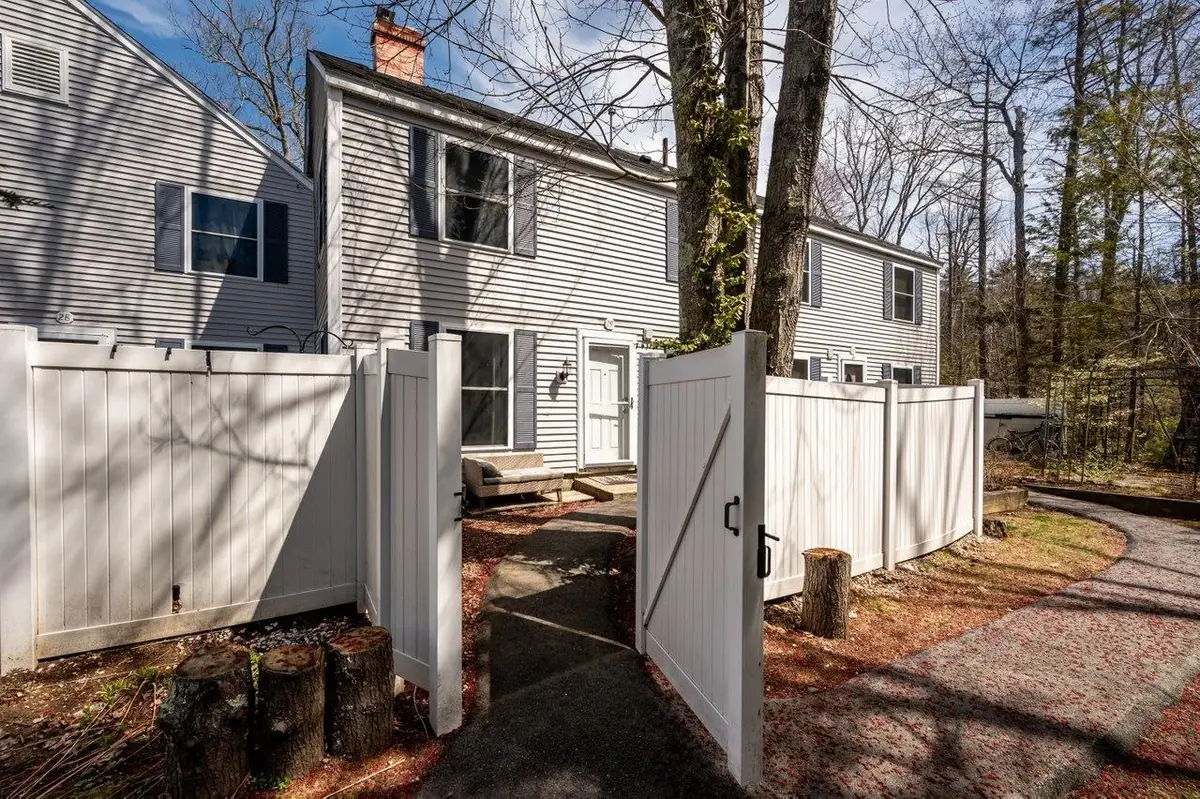 29 Hemlock Forest, Dover, NH 03820 - #1