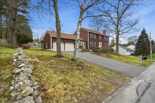 57 Timberline Drive, Nashua, NH 03062