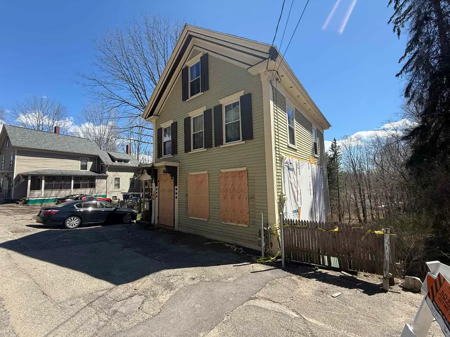 18 W High Street, Somersworth, NH 03878 - #2