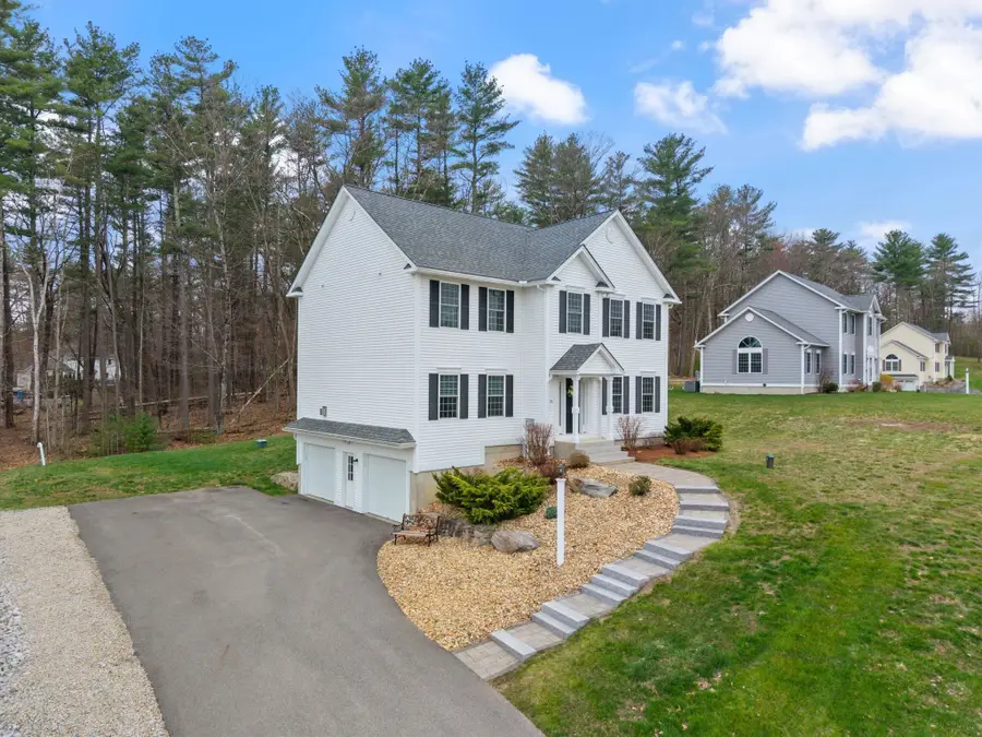 22 Rolling Woods Drive, Hudson, NH 03051 - #3