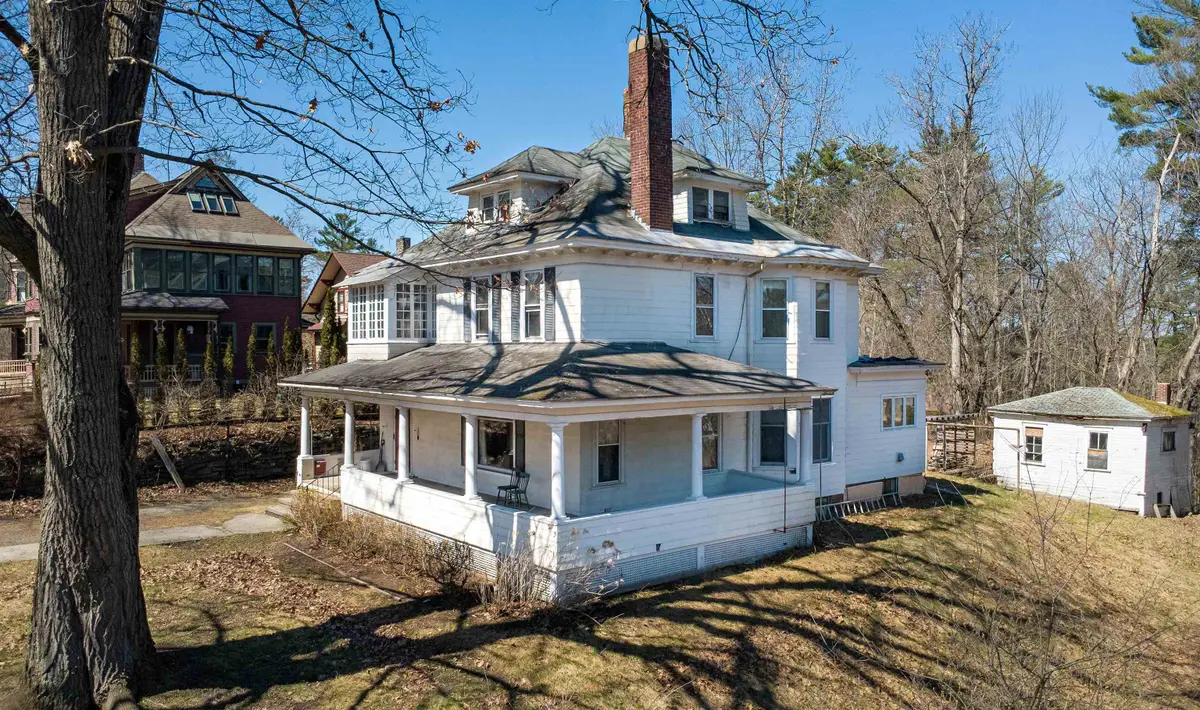 37 Edgehill Road, Saint Johnsbury, VT 05819 - #1