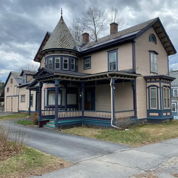 24 School Street, Rockingham, VT 05101