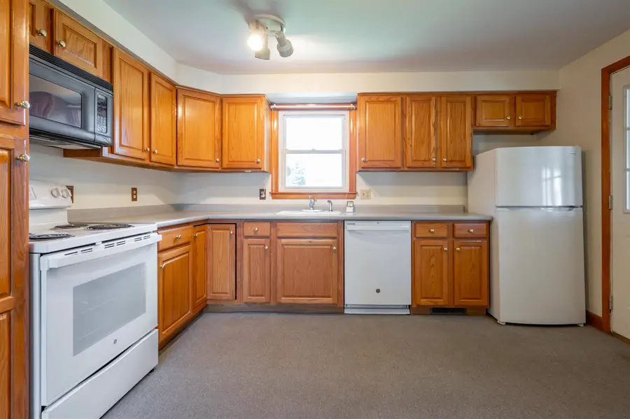 9 Juniper Lane, Nashua, NH 03063 - #3