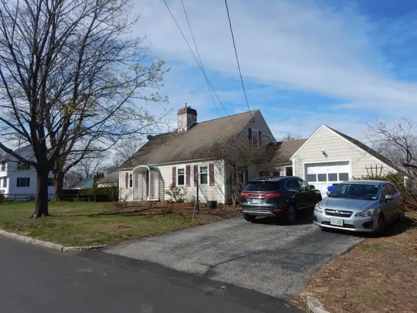 180 BIRCHWOOD Road, Manchester, NH 03104