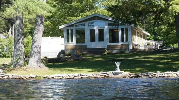 63 Concord Drive, Webster, NH 03303