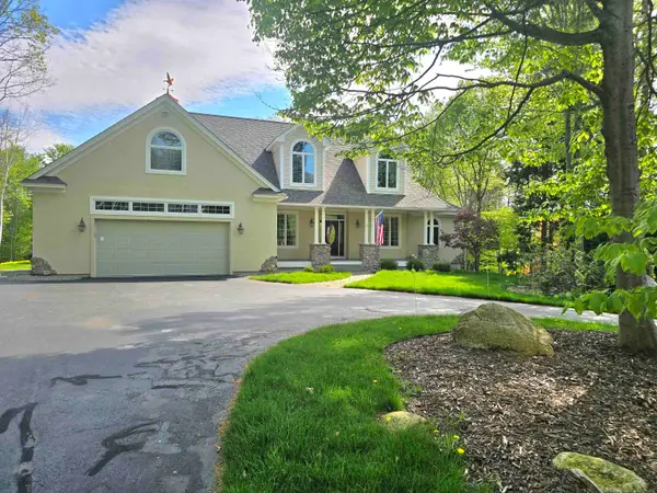 22 & 12 Moat Lane, Hales Location, NH 03860