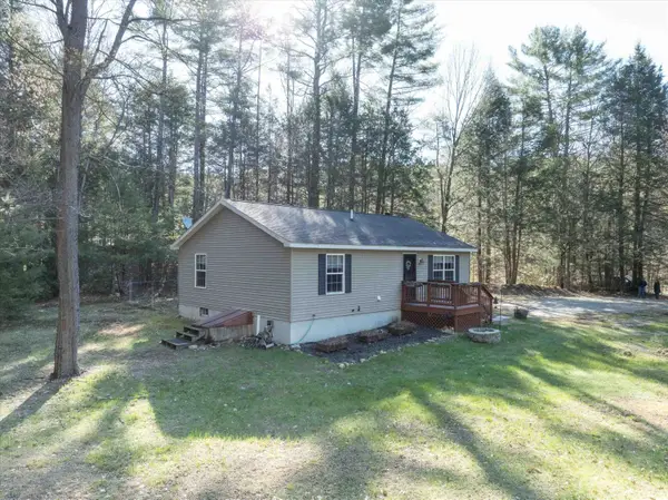 22 Deans Landing, Chesterfield, NH 03443