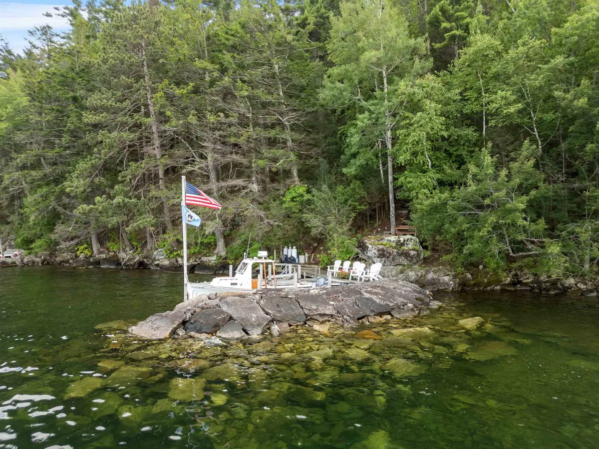 4 Diamond Island, Gilford, NH 03249 - #1