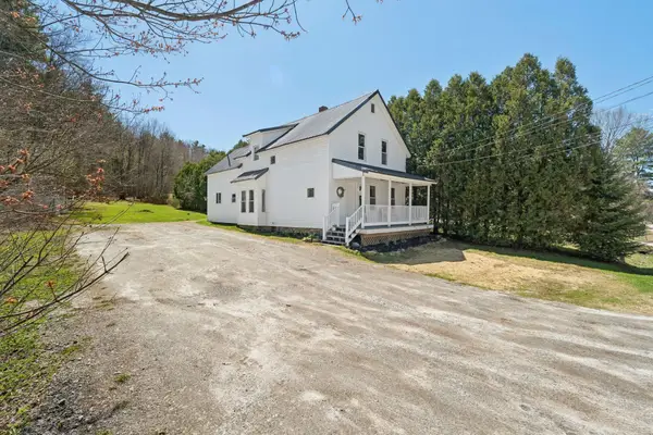 207 Maple Street, Newport, NH 03773