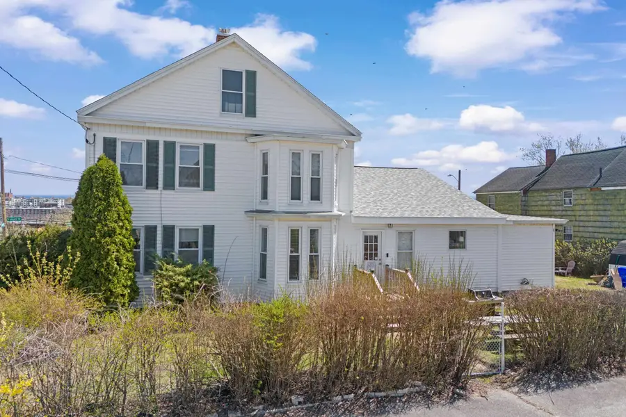 140 Douglas Street, Manchester, NH 03102 - #3