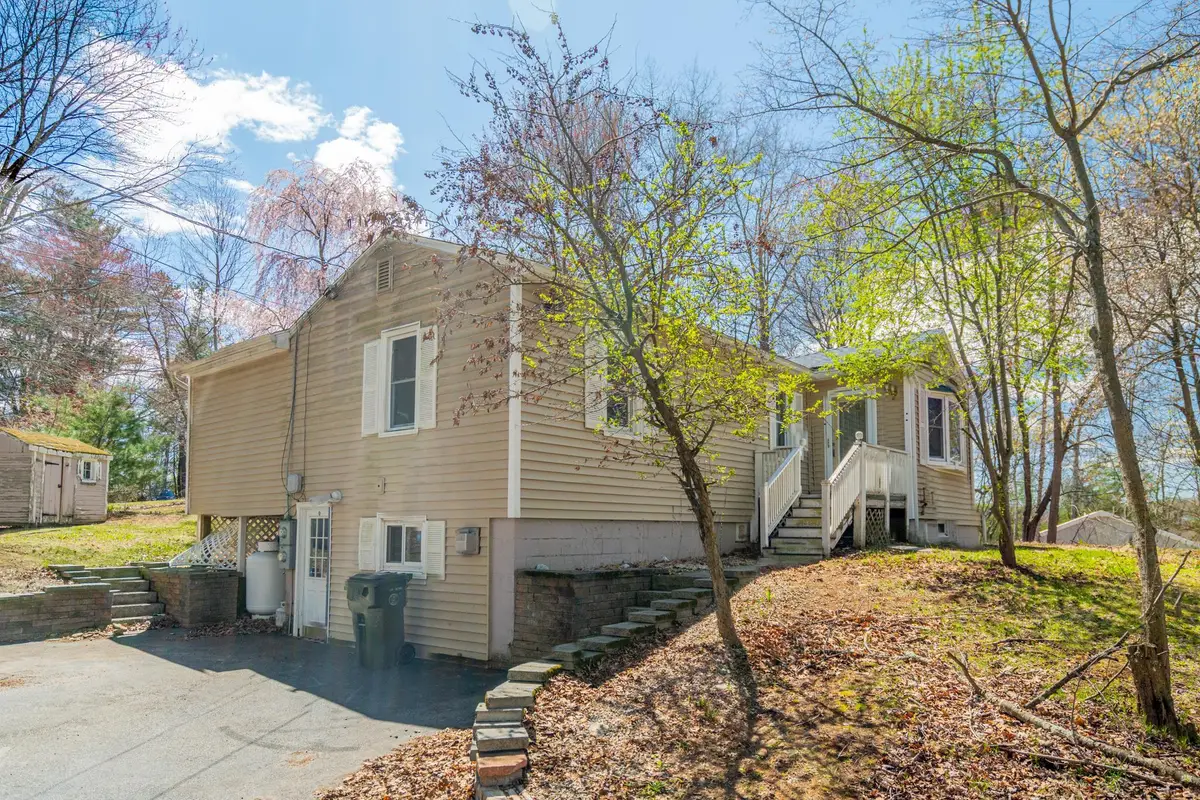 10 Beacon Street, Londonderry, NH 03053 - #1